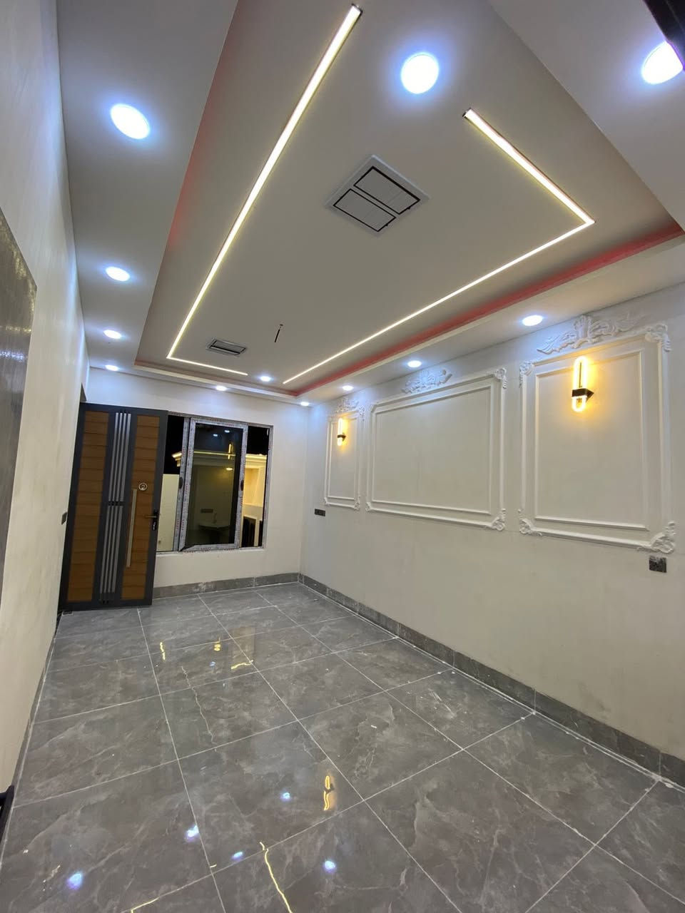 مع الجمال ولاناقه دار للبيع بسعر مناسب مساحه الدار 130 متر كركوك حي الاسره ومفقودين مقابيل جامع العدل السعر 168 وبي مجال طابو صرف بسم شخص واحد الاتصال 
***********
