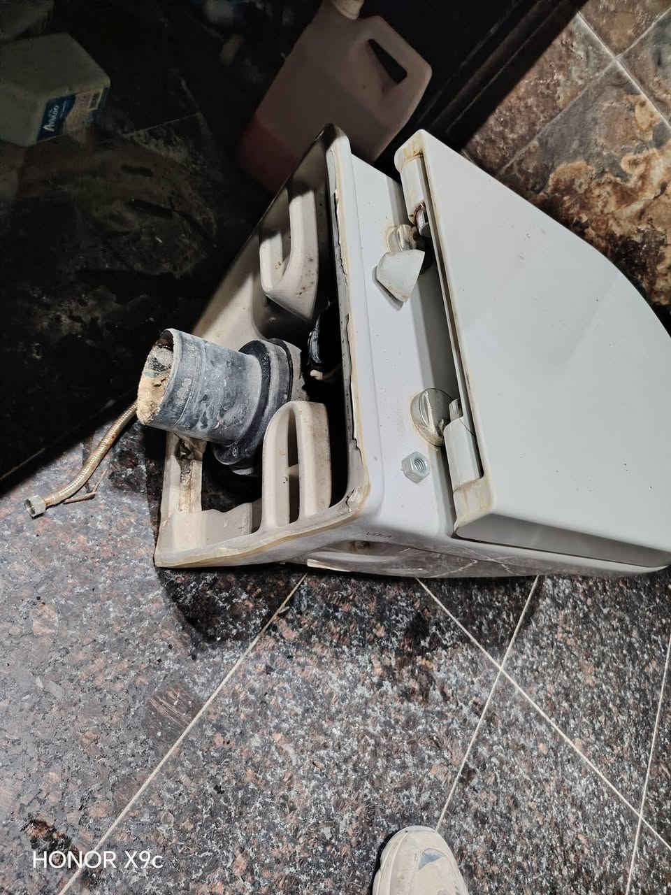 قعدت قربيه تعليق حيل نضيفه ليل بيع سعره 65 وبيه مجال الشراي يتصل *********** او يدخل خاص
