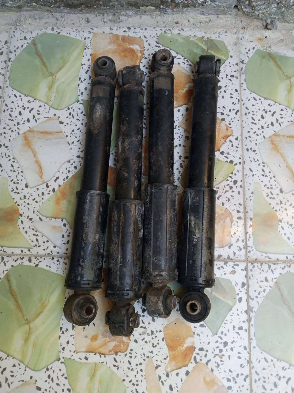 السلام عليكم من رخصه مدير الكروب متوفر غراض سيراتو من ٩ ل١٣ مال حاويه اصلي للاستفسار خاص او *********** متواجد واتساب ومتوفر خدمه توصيل لجميع المحافظات العنوان بغداد قرب سيطره الشعب القديمه
