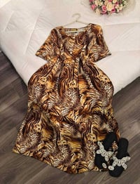 ملابس • تواصل خاص