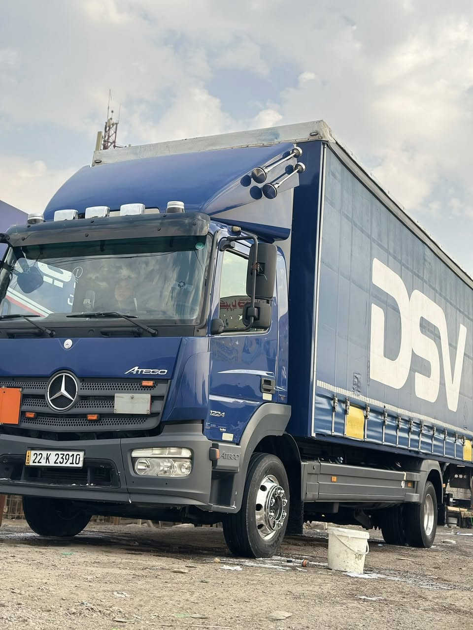 السلام عليكم أتيكو للبيع موديل٢٠١٦فول موصفات بدي مسرح حجم 24/12مكينه سته سلندر تخم تاير وتخم ويل كب ٨ براغي السياره جاهزه للعلم ومابيها اي نقص ماشيه ٣٨٠ ارتفاع البدي ٢٧٥ وطول السياره ٧وربع مكاني بغداد جسر ديالى 
***********
