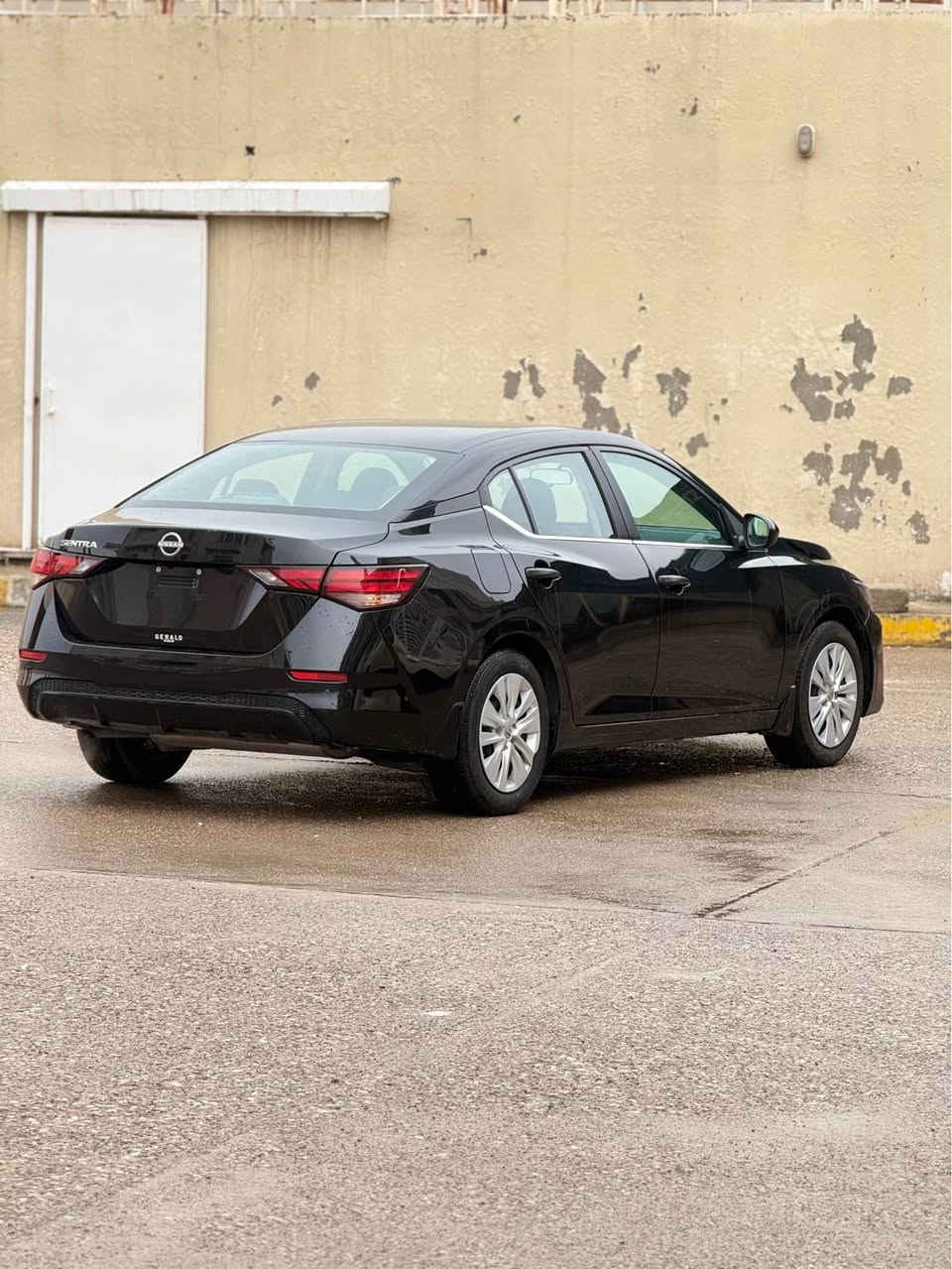 Nissan Sentra 2025
مودیل ٢٠٢٥ 
ماشی ٥ الف میل
ماصفات S معروفە 
سیارە بدون صبخ بس شبر راس بونت مصروب 
کما واصح فی صورە 
ارباک سترن سیستم شریکە 
رقم شاصی و صورە حادث موجود 
سعر ١٣٦مجال
رقم موبایل واتس ئاب *********** اكر, نينوى
