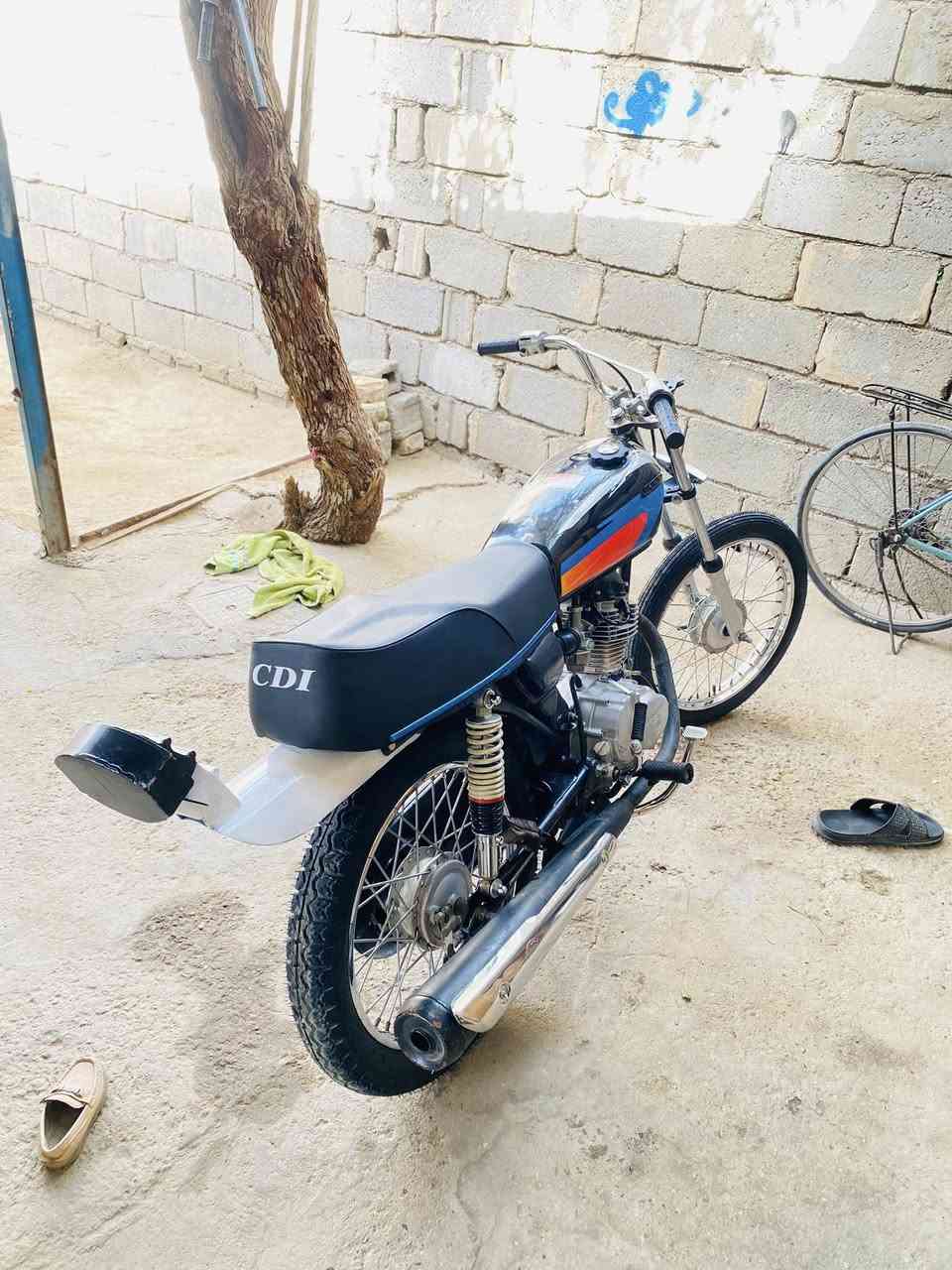 سلام عليكم للبيع درجه أربع كير أوراق اصولي موديل ٢٠١٥ ول مكينه هم ١٥ بس الغراض ٢٥ مكينه نعمه مكاني كربلاء حي سلام سعر ٥٥٠ وبيه مجال للاستفسار التصال ***********
