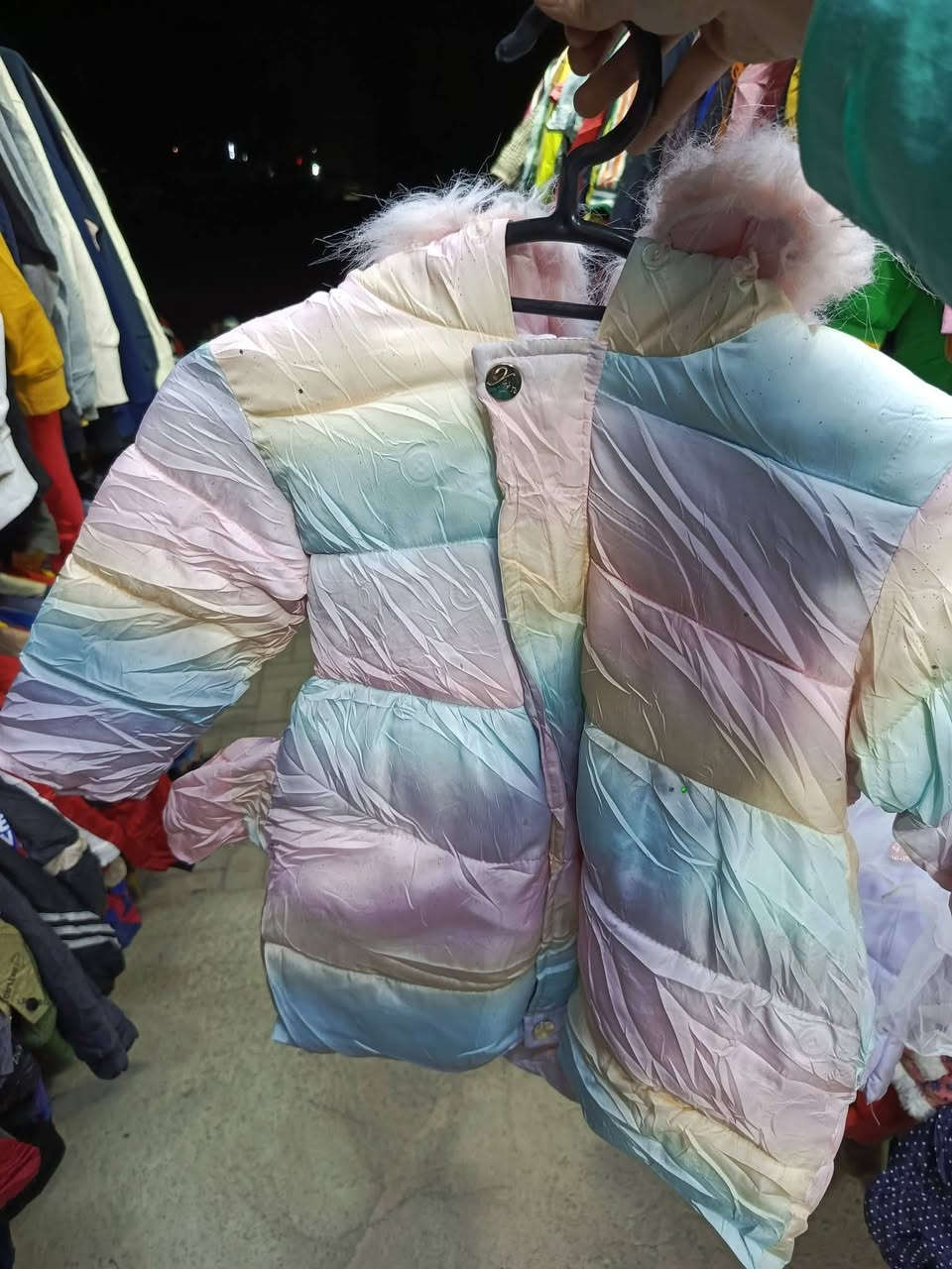 توفر قماصل اطفال بناتي ولادي بمحل ابو محمد 
موقعنا حي الخضراء مقابل جسر الشهيد ابو بكر السامرائي 
للحجز والاستفسار :***********
