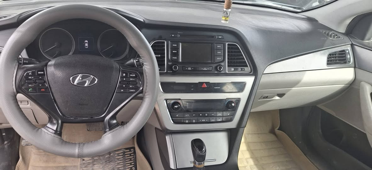 سلام عليكم
للبيع او مراوس حسب القناعه سوناتا امركي 2015سبورت فول مواصفات عده الفتحه 
بصمة تشغيل بصمة ابواب تحكمات ستيرن بيه منضومة غاز جديده بيه 3 قطه السعر 125وبيه مجال تواصل وياي او اتصل 
***********
