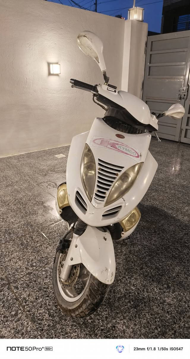 دراجه كامكو نكره سلف
شرط على الفحص للبيع تبريد المكينه راديتر مائي
سرعتها 140 كهربائيات كامله شغاله بريكات دسكات خلفي امامي نظافتها مثل مشوفها بصور 
عنواني حصوه حي الغدير 
السعر 500 الف 
***********
