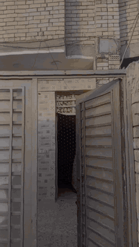 السلام عليكم دار 100 متر مو مشترك واجهه 4 نزال 20 
بيت كامل خضرا الدسيم السعر 45 جاهز كيزل ماطور كامل مكمل لاستفسار ع رقم ***********
