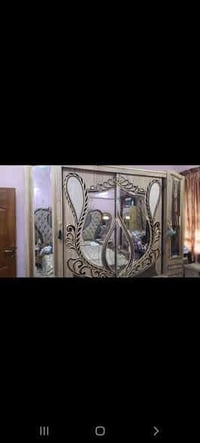 غرفه تركي جديده وتخم نظيف جدا للبيع للاستفسار ٠٧٧٠٧٠٩٣٧٢٧