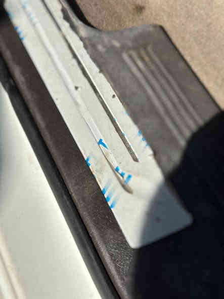 السلام عليكم
موهافي ٢٠١٢ خليجي فول مواصفات
سلايت فور ويل جلد كشنين كهرباء تدفئة كشنات زراك لايت ولايت زنون حساس خلفي كشن خزن مري شفط وقلاب السيارة بيها صبغ وموضح بالسونار
كير مكينة مكفولة برغي ممفتوح تبريد ثلج صدر امامي خلفي ودسكات كله موبز الاصلي منضومة بانزين كلها اصلي جديد تخم تاير جديد باتري جديد ادامة كاملة يعني متصرف عليها ربع السيارة من الوكاله ع ايدنا السعر ب 139 وبيها مجال رقم الموبايل ‭٠٧٧٠ ٠٦٩ ٩٠٥١‬
