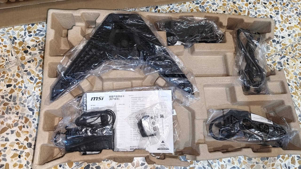 ‏سلام عليكم شاشة للبيع
‏MSI MAG 244F
‏200Hz
‏زمن استجابة 0.5
‏1080×1920 FHD
‏حجم '24
‏بنل IPS
‏HDR
‏AI VERSION 
‏مداخل HDMI 2.0  / DISPLAY PORT
‏سبب البيع تطوير الى 2K وحجم اكبر 
‏السعر 150 الف شغالة 100% 
‏وياها كل ملحقاتها وكارتونتها 
نضافة فووول زلخ ما بيها استعملتها فترة قليلة
‏مكاني موصل.


**إذا كنت صاحب هذا الإعلان وتريد حذفه لأي سبب، رجاءا أرسل رسالة إلى الدعم الفني**