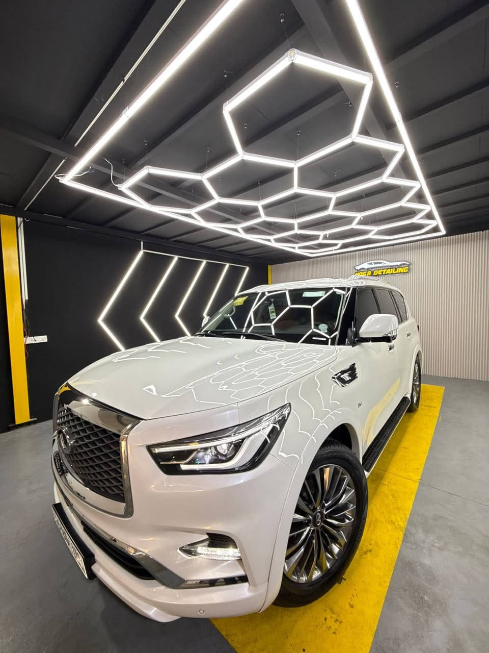 سعر مناسب 338 ورقة 💣💣🔥🔥
انفنتي 2019 خليجية وكالة اربيل كفالة عامه…. 

ماشية 48 الف حقيقي 

رقم و سنوي هزه فحص جديد بسمي 
محرك 8 سلندر ممفتوح برغي 

سيارة كتاب مضلل مرور وياها… ‼️

مواصفات vip 1/1 

فتحه. شغال. رادار. كشنات جلد و كهرباء و خزن و تدفئة و تبريد. ثلاجة. مرايه كهربائي. شاشات خلفية. صندوق شفط. 
5 كاميرات. ستيرن كهربائي. حساس… 

محرك كير مكفول 
سيارة على وضع شركة 🧿🧿

مكان سيارة سليمانيه// *********** واتس آب ☎️☎️
