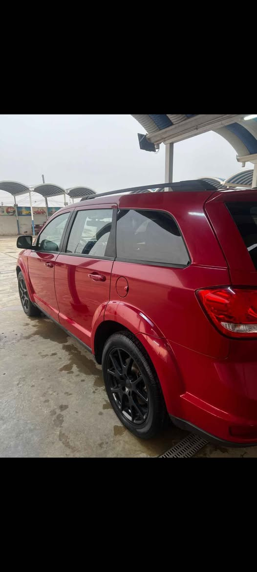 جورني موديل 2016 
محرك 3600
رقم بغداد انكليزي
فول مواصفات شاشة كبيرة + تدفئة ستيرن  كشنات
السعر 130 وبي مجال 
*********** عمارة, ميسان
