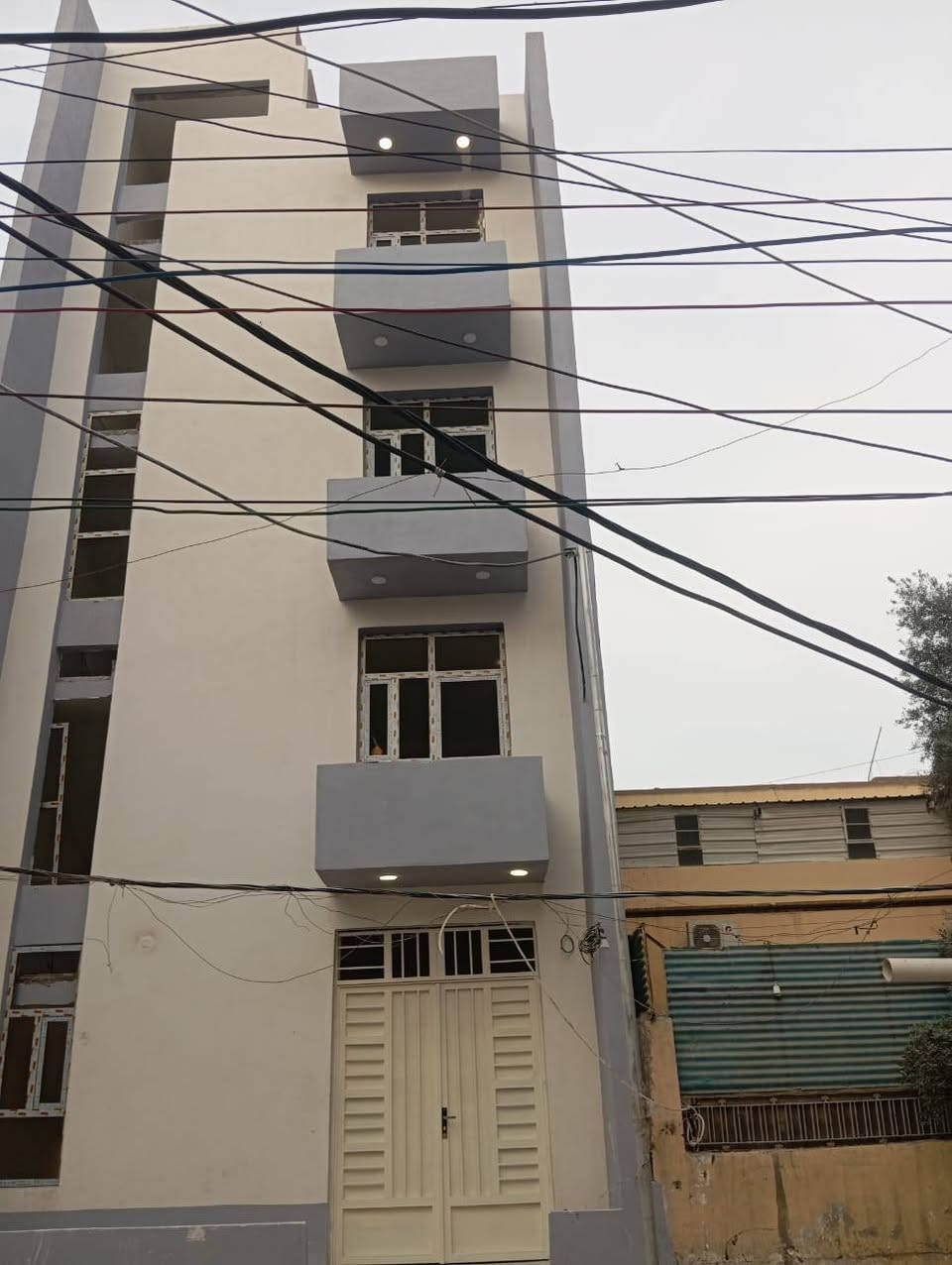 السلام عليكم ورحمة الله... مقاولات عامه سعر المتر المربع الواحد ٢٠٠ الف رفت ارتفاع ٧٠للاستفسار الاتصال على الرقم ***********
