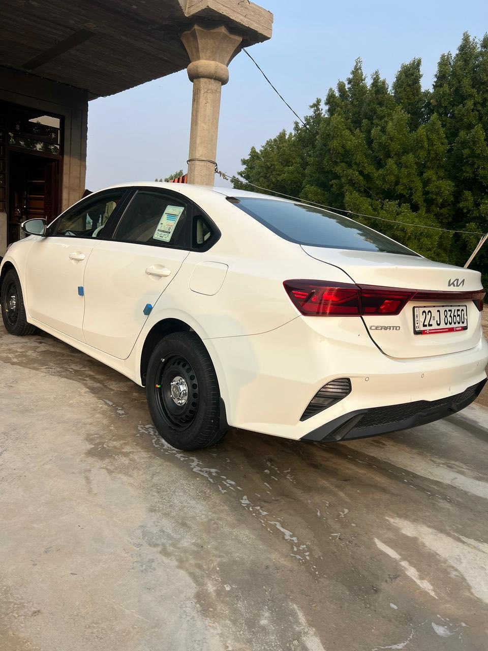 سلام عليكم سيراتو 2024 السياره كفاله عامه مواصفات نص فول السياره ماشيه 98الف ماينقصه اي شي السياره خير من الله السعر 178 وبيه مجال  مكان السياره واسط العزيزه الرقم ***********
