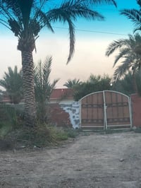 البستان 7 دوانم و188 متر  الموقع ركن ثلاث شوارع الها ويحتوي على بيت مس...