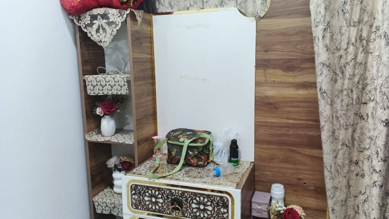 كاونتر السعؤ 75 جربايه وميز مرايه 75 ***********
