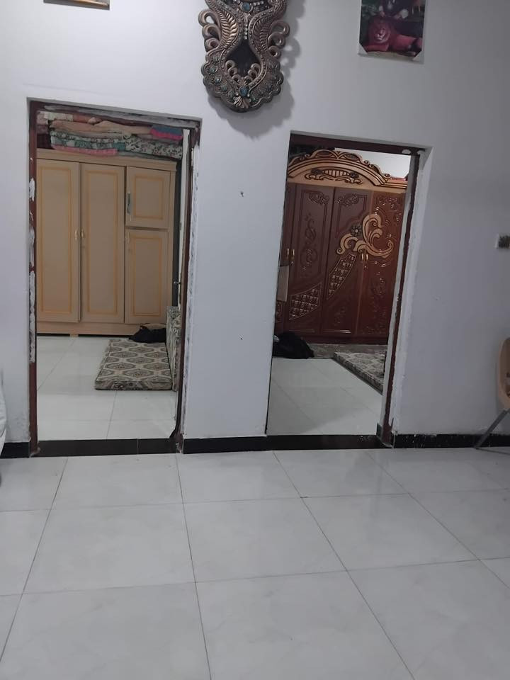 سلام عليكم بيت بالإسكان الصناعي نزله ابو فياض بيت زراعي مساحته 210 نظيف وبناء جديد السعر 135 وبيك مجال 

للتواصل / ***********

