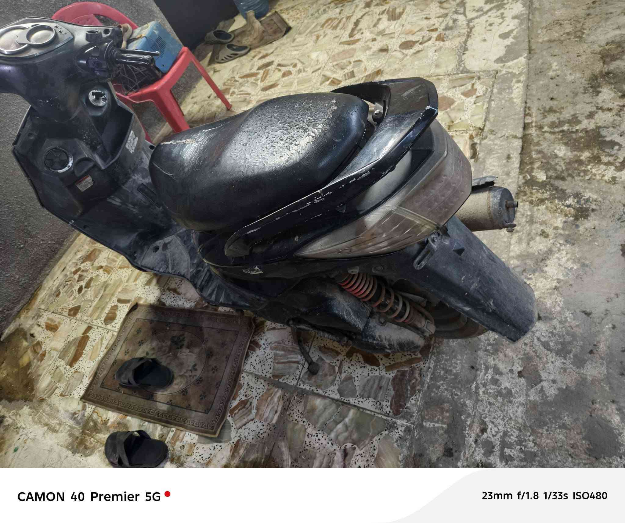 دراجه سكنز فحل للبيع دراجه مفتوحه المكينه بس نضيفه لدراجه نكره كالف
مكاني بغداد الشعب ***********
