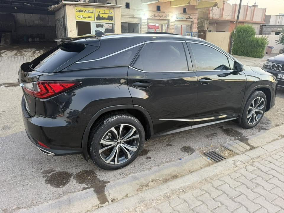 LEXUS  RX 350
موديل :-2022
فول موصفات 
سلايت فتحة  بانوراما
بصمه تشغيل 
مقاعد الاماميه كهرباء 
مقاعد جلد لون رصاصي
مقاعد خزن ميموري 3
لدات خلفي امامي
رادار امامي اوتو بريك  
اشاير ترحيب داخليه 
اشاير بالمرايات
صندوق شفط 
امرايات شفط زي 
ويل كب 20 
دبل كزوز 
اربع كاميرات 360 درجة
فور ويل AWD
لايتات زينون بلادي عالي ناصي 
ماوس لمس للشاشه والتبريد
الاضاءه الداخليه لمس 
تبريد قطعتين 
كشن تدفئة تبريد
شاحن وايرليس
ثلاث انظمه للقياده
كشنات و ستيرن تدفئة 
حجم محرك :- 6سلندر  3500
  سياره 
سياره بدون شاصي شبرين بالوبنيد صبغ ايرباك ستيرن طاك راجع بلاد
‎ماشي :40 الف ميل 
سياره مرقم اربيل جاهز باسمي تحويل او وكاله نفص يوم
عنوان :-كركوك
سعر :- 315  و مجال 
رقم تلفون و واتساب ☎️
***********
