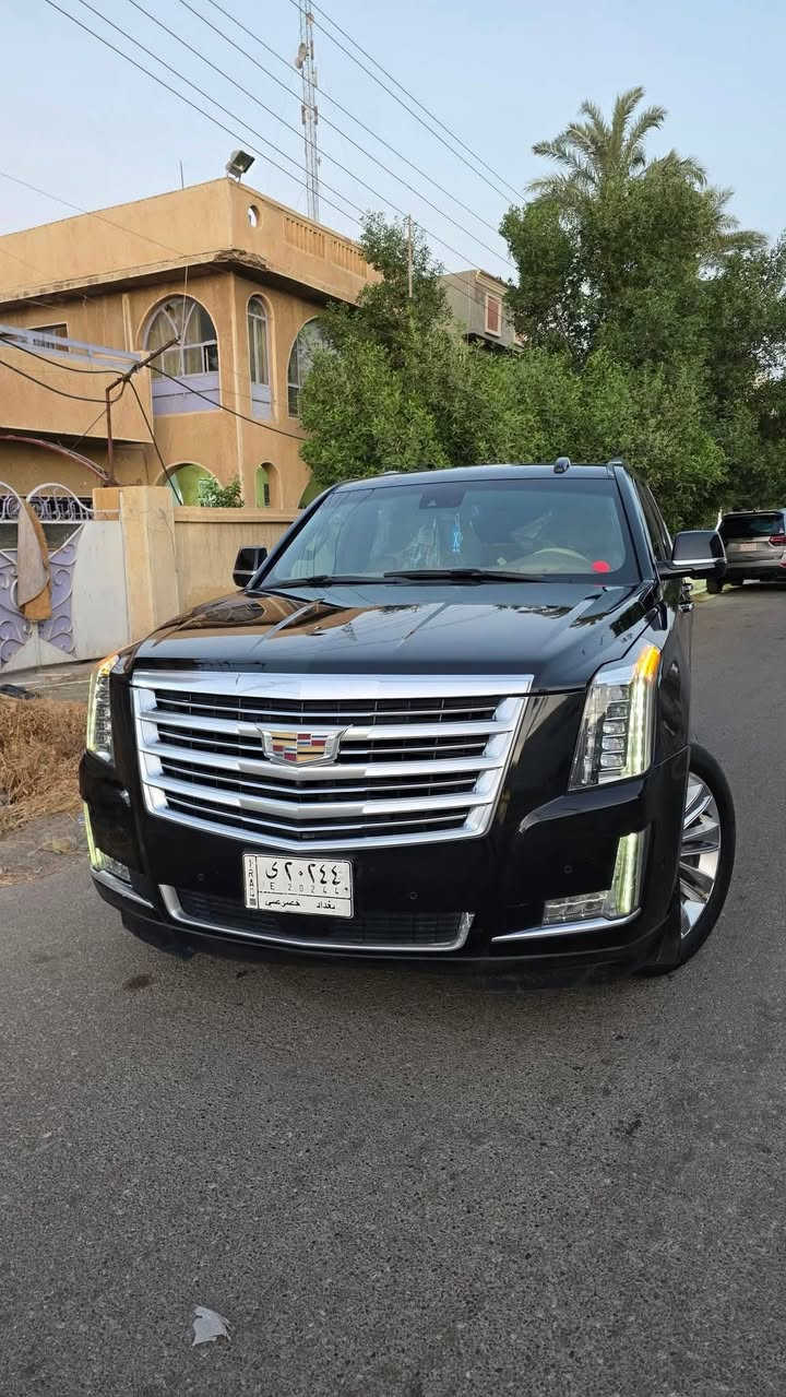 2018 مراوس بتاهو او بيع
‎اللَّهُمَّ صَلِّ عَلَى مُحَمَّدٍ وَعَلَى آلِ مُحَمَّدٍ
كديلاك اسكاليد  بلاتينيوم  وكالة المنصور  خليجي  موديل 18 محرك 5300 
 سيارة بيها باب الخلفي صبغ اثر شخط بدون فتح 
افخم سياره من ناحية القياده 
السياره اعلى فئه بالمواصفات 
الكشنات
كهرباء 
خزن 
تدليك مساج
كشنات جلد بيجي خليجي
تدفأه تبريد 
سماعات بالكشن 
حساس خلفي امامي 
رادار ٣٦٠ درجه 
اتو بارك 
داتا شو 
هاندبريك اوتو 
اوتو هولد 
خمس كامرات 
خمس بصمات 
شاشات خلفيه 
نفكيشن 
جكات 
لايت ليزري 
دوسات كهرباء 
سقف شامو 
سقف بانوراما 
ستيرن كهرباء وخزن وتدفأه 
شاحن وايرلس
ثلاجه 
المحرك ٨ سلندر 
كير ١٠ نمر 
الجنطه كهرباء
ماشى 90
كل غراض السياره موجوده السماعات والكاعيات والهدايا كلها موجوده 
مكان السياره بغداد 

محرك كير بشرط مامفتوح
سيارة حيل نظيفة كلشي عل بلاد لوك
باسمي السنوية
سيارة مابيـها دينار مصرف كامل من كل نواحي

رقم الهاتف للتواصل 
واتس او اتصال للسعر
***********📞📞
سعر395 سعر مناسب
