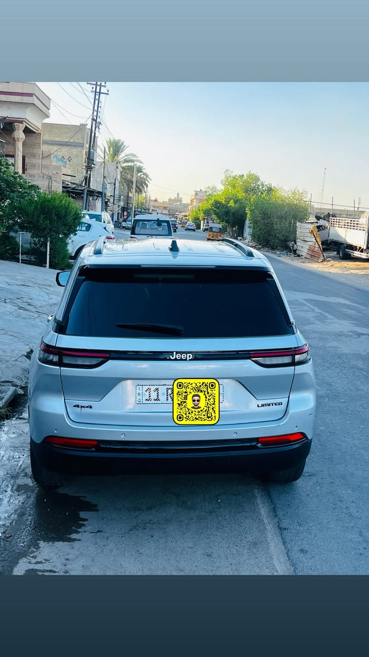 جيب كراند شيروكي لمتتد 5 راكب 2025
رقم بغداد شهداء لون سلفر حادثة بالجاملغ الخلفي بارد فقط البجم كبس وجميع ايرباكات سليمه ماشيه 11الفkm محرك سته سلندر
——————————
1- بنوراما
2- كير ماوس 
3- اربع وضعيات قياده
4- سايد بريك كهرباء
5- بيبان خزن ميموري
6- كشنات اماميه كهرباء
7- كشنات تدفئه
8- تشغيل عن بعد
9- صندوق كهرباء 
10- دفع رباعي 4x4فئة لمتتد
11- حساس امامي وخلفي
12- كامره خلفيه 
13- رادار امامي وخلفي 
14- إشارة مري 
15- تحديد مسار 
16- تبريد قطعتين امامي وخلفي 

بعد بيها موصفات اكثر وصور الحادث مرفقه 
السعر : 35 الف $ 
الاتصال على الرقم المرفق : ***********📞
