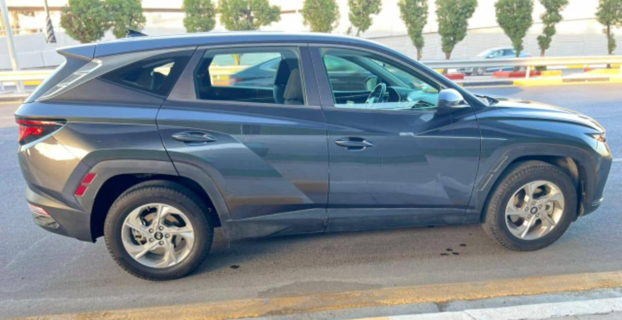 هونداي توسان موديل ٢٢ وارد امريكي، محرك ٢٥٠٠، ماشية ٥٥ الف، سيارة ما بيها ضرر فقط تبديل جاملغ امامي ايسر، وفيها بارد خفيف. ضربتها بسيطة ( منشورة بالصور) ، ( السونار بالصور).
رقم اربيل وباسمي..
السيارة حلوة وجديدة..
السعر ١٨٥..وبيه مجال 
 رقمي***********
