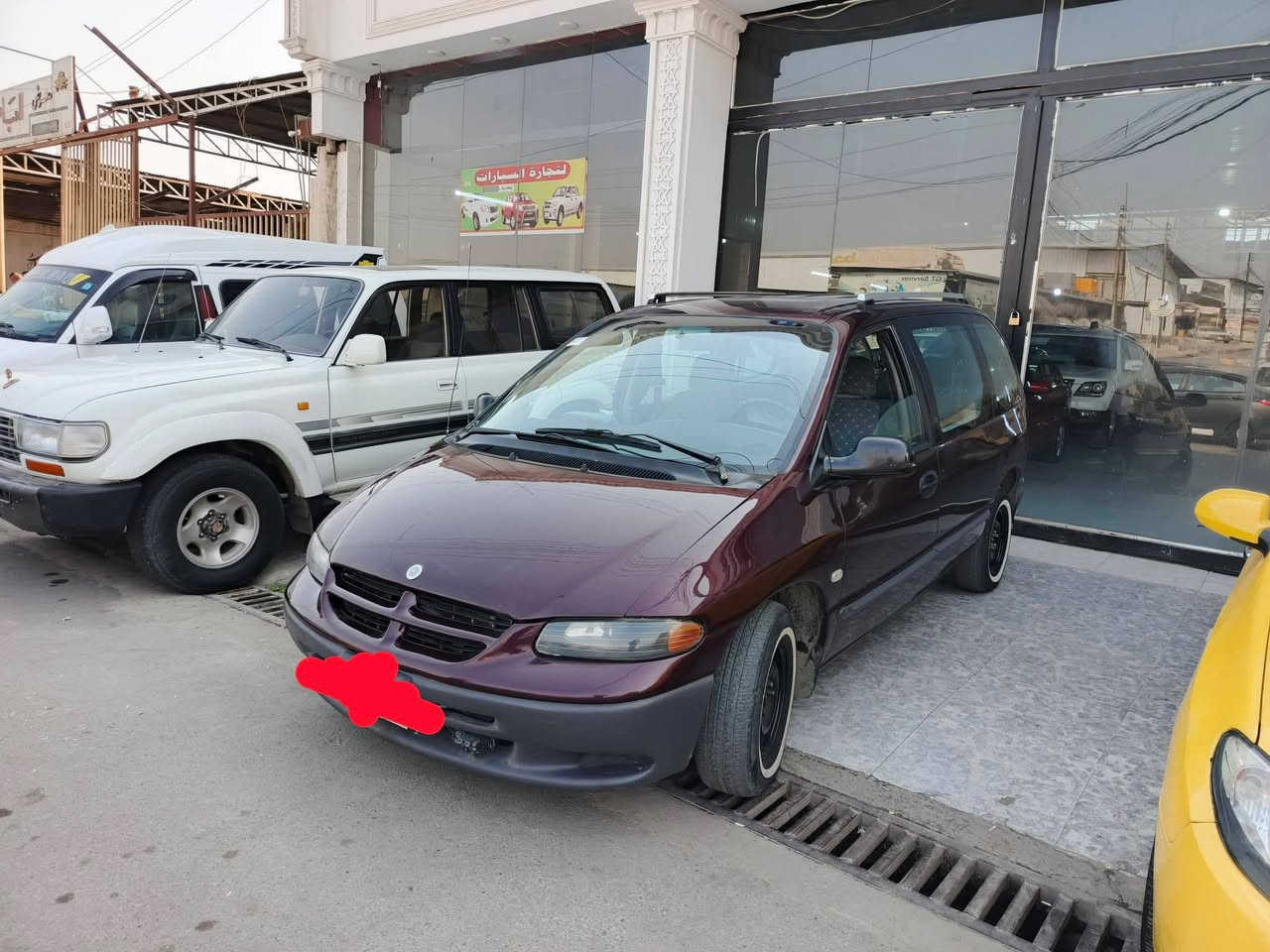 دوج كرفان 7راكب موديل 2000. محرك  2400. بلادي مابيها اي نقص رقم بغداد دولي شاشه تبريد تتدفئه . دوشمه داخل كامل السياره بلاديه سنويه جديده تحويل وكاله ماسوي ***********السعر 53
