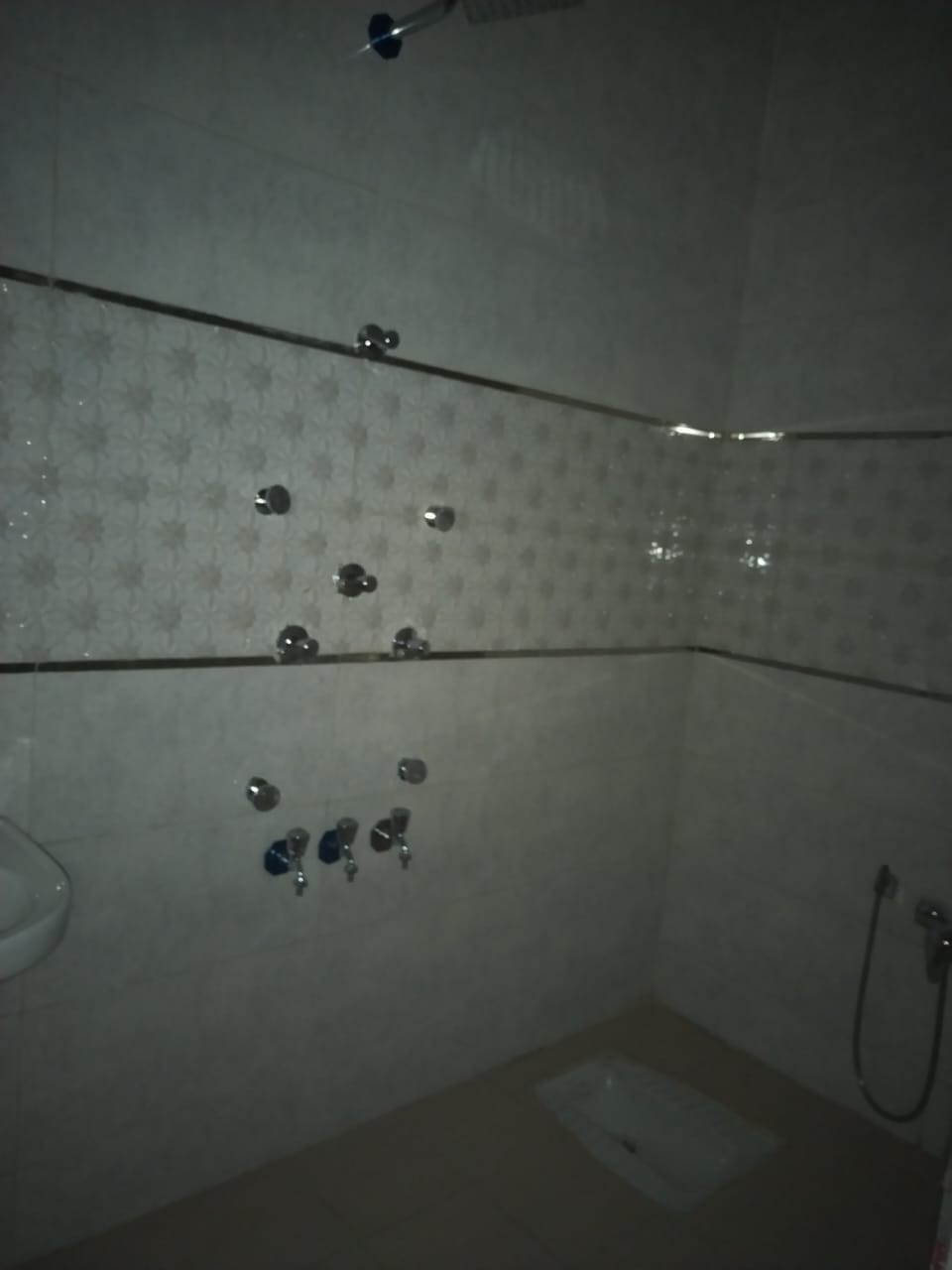 شركه تنظيف المنازل 
تعلن شركه تنظيف المنازل
تنظيفها بيت في منطقه الخطيب 
كادر مختص بلتنضيف 
للحجز والاستفسار 
اتصل عبر واتساب***********
