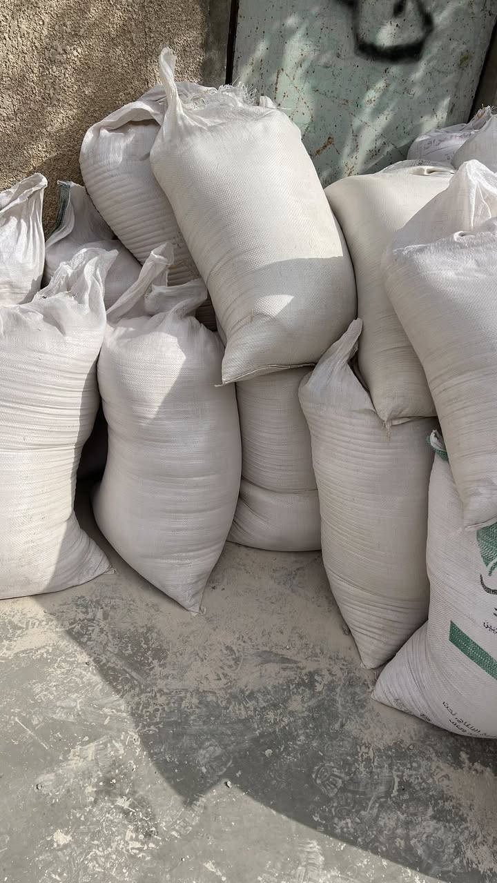 عندي 45 كونيه جص الفلوجه وزنها اكثر من 50 دجً. دبل ابيعهن شلع على 7500 مكاني الوجيهيه***********
