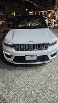 جيب شيروكي سومت خليجي وكاله هارلم ٢٠٢٣ ماشية ٨ الاف كيلو سيارة بحالة ا...