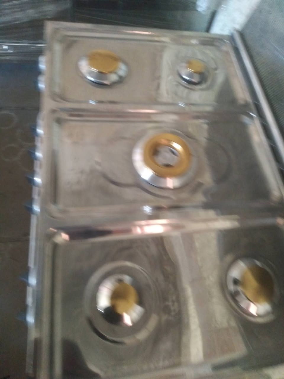 الهم صلي على محمد وال محمد 
يوجد طباخات شرط الفحص 
وكلة سل ستيل  نضافة ٩٥ بل ١٠٠ 
علة ١٥٠ قفل ١٤٩ مايرهم عرض لمدة يومين فقط 
فقط الكريازي ١٧٥ ولباقي علة ١٥٠ 
***********
