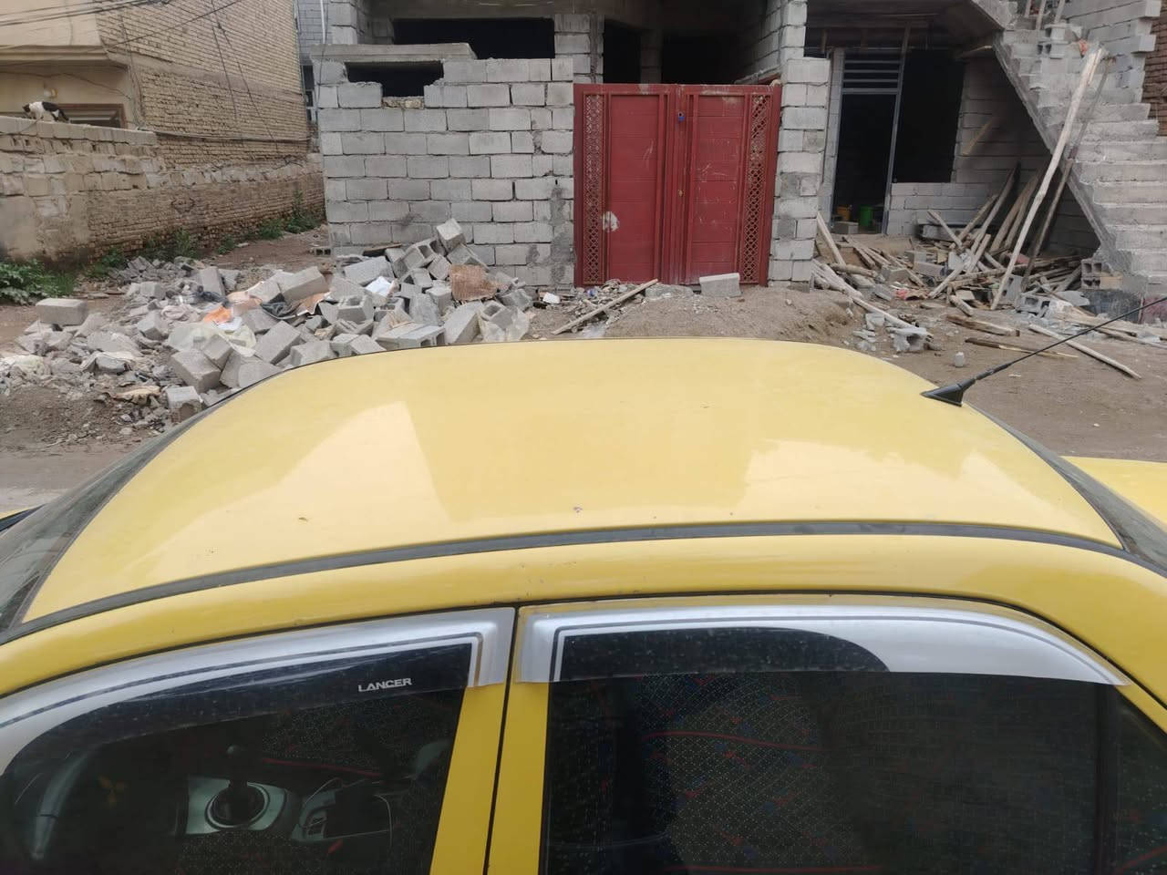 السلام عليكم سيارة لانسر 2010 مكينه 1600 كير عادي كامله من كلشي كير مكينه صدر فقط بيه خياسات بالهلالات سعره 68 وبيه مجال للستفسار  *********** او تفضل خاص
