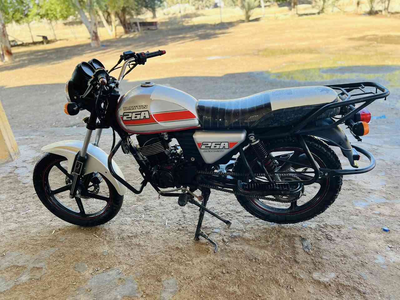 سلام عليكم. دراجة دايوان للبيع موديل 22 أوراق. استنساخ مكفولة.  كفالة عامة.  كهربائيات كاملة. أي. نقص.  مابيهةً  محرك. 200 سويج.  سجينةشرط انضف من الصورة .   السعر مليون  وبيهة مجال.  الرقم. ***********
