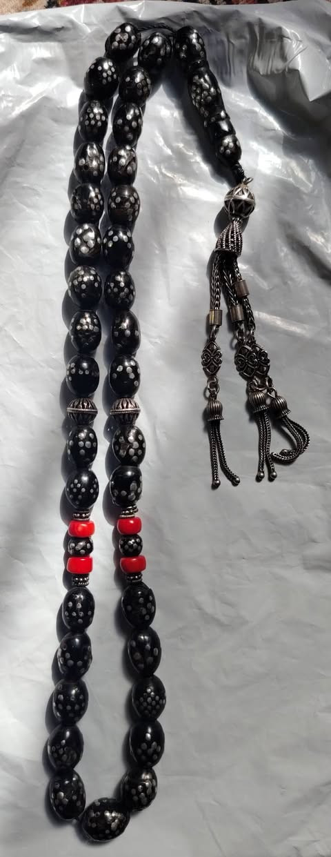 يسر حجازي مكاوي قديم القديم انتيك الانتيك دك فضه ٣٣ خشنه الوزن 81غرام مع الكركوشة الكركوشة فضه


**إذا كنت صاحب هذا الإعلان وتريد حذفه لأي سبب، رجاءا أرسل رسالة إلى الدعم الفني**