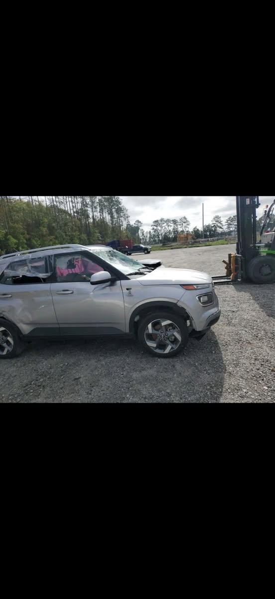 السلام عليكم
فينو 2023
ماشيه 45 ألف كيلو
ولا قطعه مبدله رقم بغداد 
فول ماعدا البصمه
صور التصليح والحادث بالمنشور 
مكاني البنوك
السعر 120
***********
