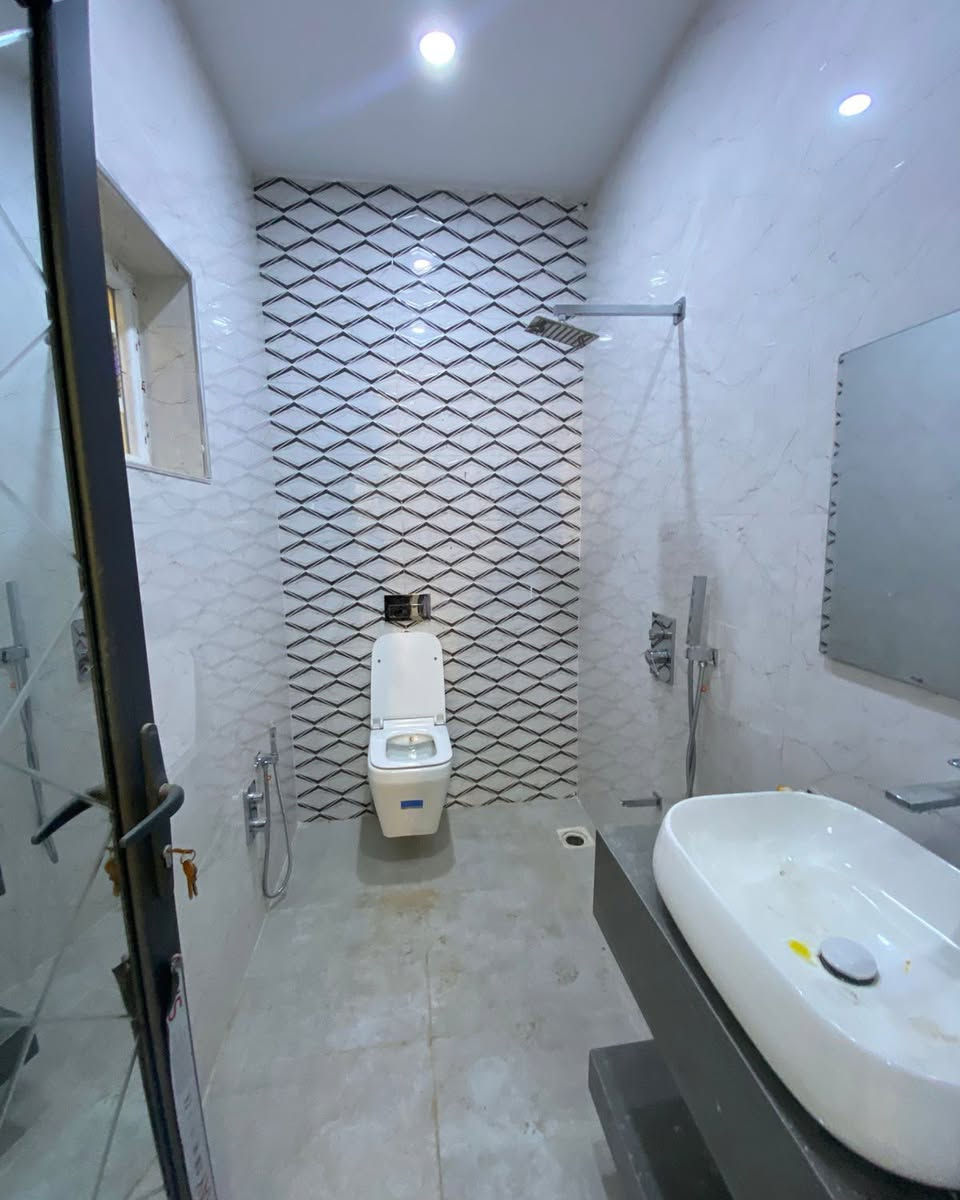 🏠اعلان اعلان
دار للبيع
موقع مميز
~~~~~~~~~~~
📄طابو ملك صرف
🧱بناء درجه اولى
~~~~~~~~~~~
سقف مغربي ✔️
واجهة فلين✔️
نظام تبريد مركزي✔️
~~~~~~~~~~~~
راحه بال✔️
استقرار✔️
هدوء✔️
~~~~~~~~~~~~
📐المساحه:-100م
📐الواجهة :-10م
~~~~~~~~~~~
📍الموقع :حي العدن
قرب جامع مصطفى الحبيب 
~~~~~~~~~~~
💸السعر :-علق ب(تم) يوصلك السعر مناسب 
~~~~~~~~~~~
الطابق الاول  يحتوي:-
كراج +استقبال 
مطبخ +غرفه نوم+هول +صحيات
~~~~~~~~~~~
الطابق الثاني يحتوي على:-
هول +صحيات +غرفتين نوم
~~~~~~~~~~~
للاستفسار اكثر الاتصال على
***********📱
~~~~~~~~~~~
نستقبل جميع العروض 
🏠السكنيه  🏛️التجاريه
