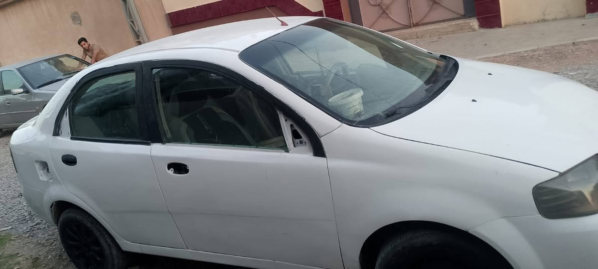 سيارة اڤيو رقم نينوى 
كير اوتوماتيك 
كير ومحرك شرط 
المكان الموصل 
شرط الوكاله والتحويل 
السعر 45
التواصل 
***********

