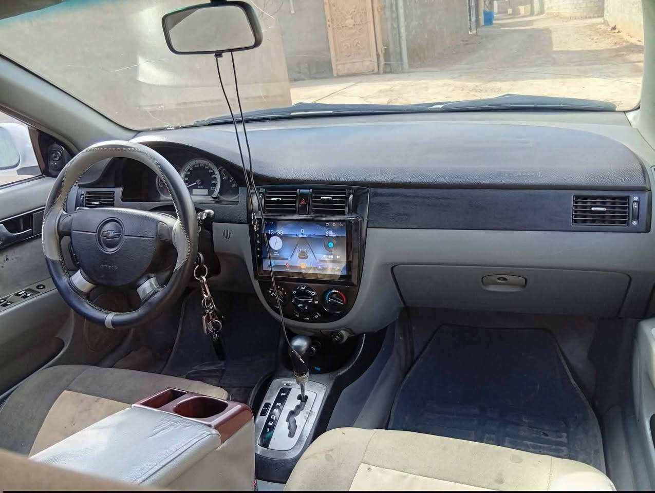 بيع مستعجل   ..       السعر78وبيها مجال للطيبين
اوبترا 2012 مكفوله من ضربه.
بيها قطعتين صبغ اماكن   موجود سونار بيها 
السيارة رقم بغداد مشروع وطني سنويه ل 27شرط التحويل
كير ومحرك وصدر جديد 
شاشه كبيره. 
كامره خلفيه 
لايت زنون 
تخم تاير جواها 
تبريد ثلج.. تدفئه شغاله 
السعر78وبيها مجال للطيبين  
مكان ديالى الخالص 
***********
***********
