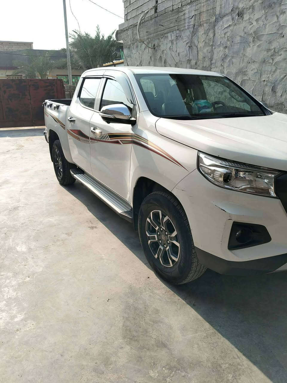 السلام عليك 
السيارة للبيع 
بيكم شانجان
الموديل 2024
السعر ب 160 
اي استفسار علة هاذة الرقم 
***********
