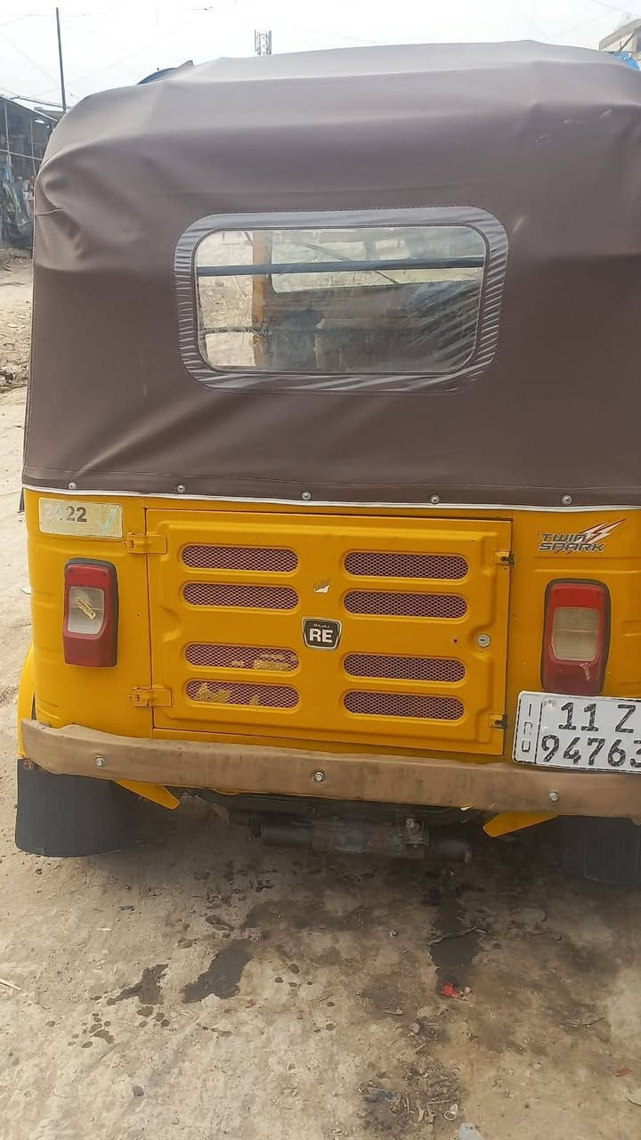 سلام عليكم تكتك البيع رقم وسنوية مديل2019شهر11محسوبة علا عشرين تكتك مكفولة من عدة دوس يرادلهة تعمير سعر 5400وبية مجال العنوان بغداد الحبيبية رقم***********
