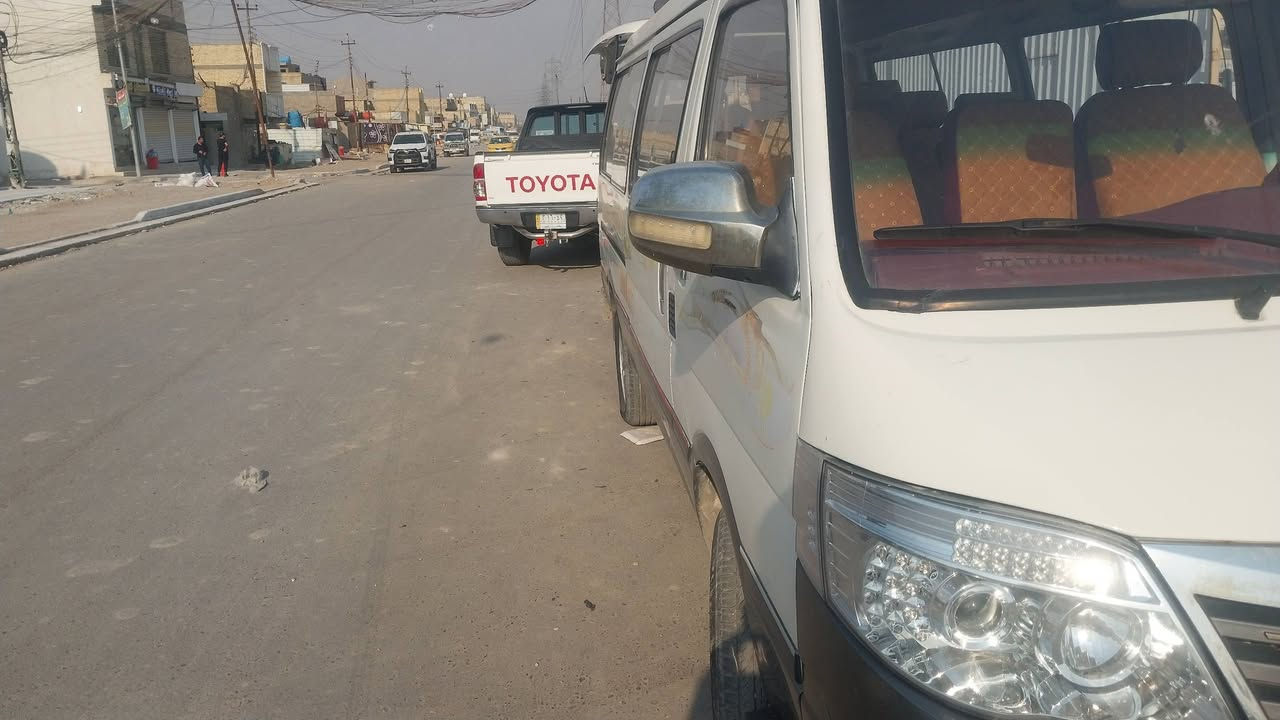 السلام عليكم شباب فتون للبيع سياره جديده مكفوله من كلشي دوشمه جديده تخم تاير  جديد مكينه كير كله كفاله السعر ٩٠ وبيه مجال حق الجيه اتصل ***********واتساب بغداد رقم بغداد
