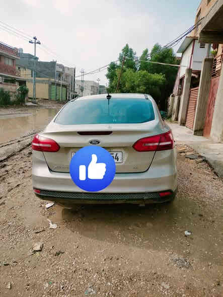 السلام عليكم 
السياره  فورت  
جاهزه من النقص تخم تايره وتبريد ثلج وتحكمات  
وشاشه ابلاد    كير اوتو.       موديل 17   
السياره تحويل ثاني يوم 
السعر 76   وبيه مجال قليل حك الحيه

***********
