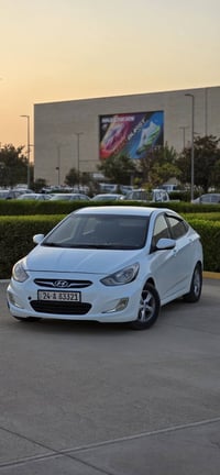 اكسنت • محرك شرط • داخل نظيف