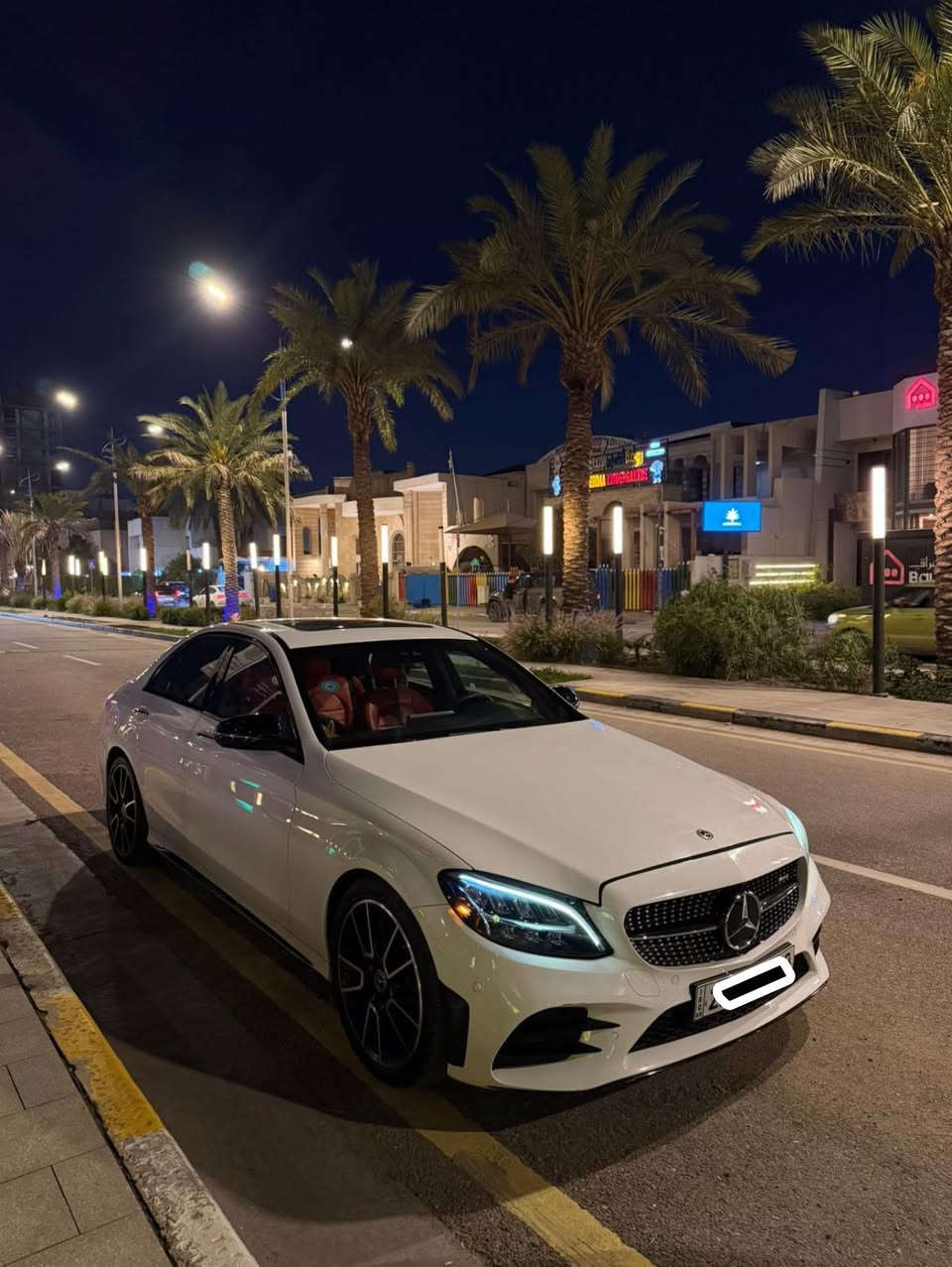 سلام عليكم من رخصة الادمن مارسيدس C300 AMG للبيع ماشيه 28.000km موديل 2021 وارد امريكي فول كامل مواصفات السياره بل كامل مصلحه في الامارات محرك 2.0T رقم اربيل تحويل فقط ما اسوي وكاله للاستفسار عن السعر والتفاصيل *********** واتساب  ما متواجد على الفيسبوك

