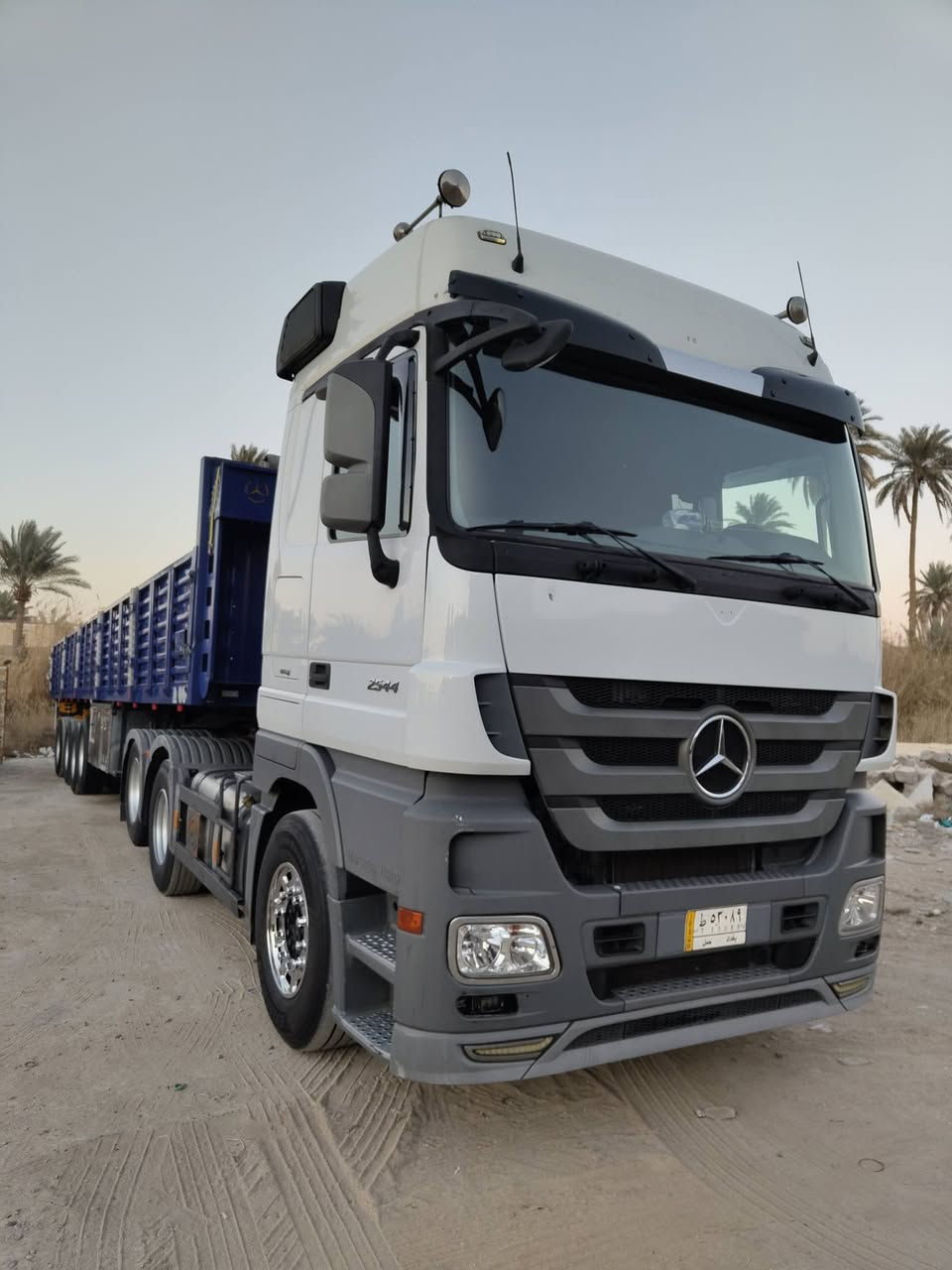 السلام عليكم اكتروز 2007 محدثه حواجب بدون ضباره
مربوطه فلات اربع محاور 
سحال مزوج مكينه44
اتصال ***********
