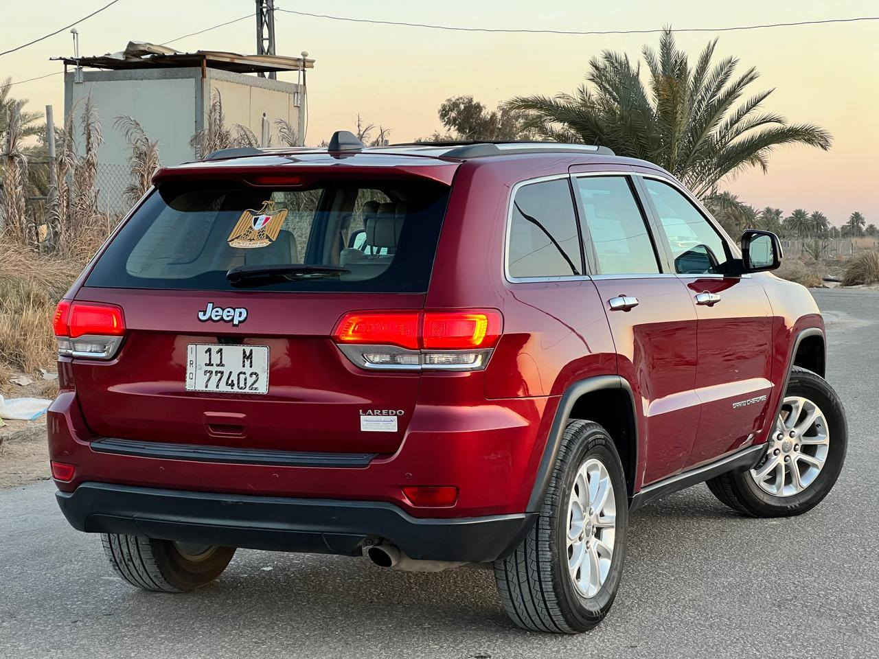 السلام عليكم للبيع جيب شيروكو موديل 2014 السياره جديده فول موصفات ١/١ بصمه فتحه حساسات خلفيه مري شفط كشنات كهرباء  وجلد كامره خلفيه شاشه جبيره تبريد قطعتين تشغيل عن بعود جنطه كهرباء لايت زنون اصلي رقم بغداد الإنكليزي (بأسمي) سنويه مجدده لل٢٠٢٨ كير طياره ٨ كير غرفه بيجي السياره جديده مابيه نقص لو برغي ماتخلي عليه مكينه 6سلندر السياره بيه (صبغ ٣قطع) اثر كلير فقط دمام انفينتي بلادي سعرها 158 وبيه مجال مكاني بابل الحله***********
