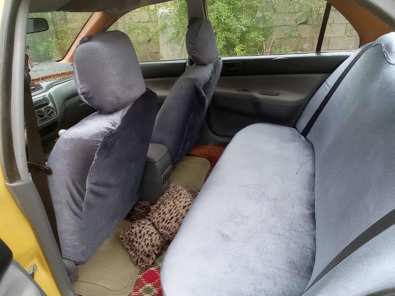 لانسر 2010 بسمي مصفره كامل سنويه 31 رقم بغداد    سعر 64 وبيه مجال حك الجيه ***********
