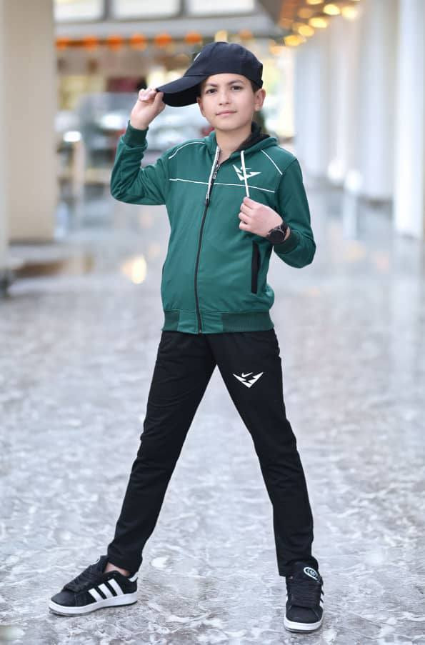 🔥 فرصة للتجار فقط! 🔥
🎯 طقم ولادي رياضي (جاكيت + بنطال)
✔️ خامة ممتازة ومريحة
✔️ موديل عصري ولون مميز 🔶
✔️ طلب عالي وسريع البيع
💰 السعر: 3.50 دولار فقط (جملة)
🎀 طقم بناتي رياضي (جاكيت + بنطال)
✔️ خامة سكوبا رائعة
✔️ تصميم عصري وجذاب
💰 السعر: 4 دولار فقط (جملة)
📦 البيع جملة فقط  
📩 للطلب والاستفسار: راسلونا على الخاص ⚡
⚠️ الكمية محدودة، أسرع قبل نفادها!


**إذا كنت صاحب هذا الإعلان وتريد حذفه لأي سبب، رجاءا أرسل رسالة إلى الدعم الفني**