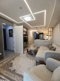 للبيع او للإيجار .شقة مؤثثة VIP   .مؤثث   .مكانها اربيل  مجمع لايف تاو...