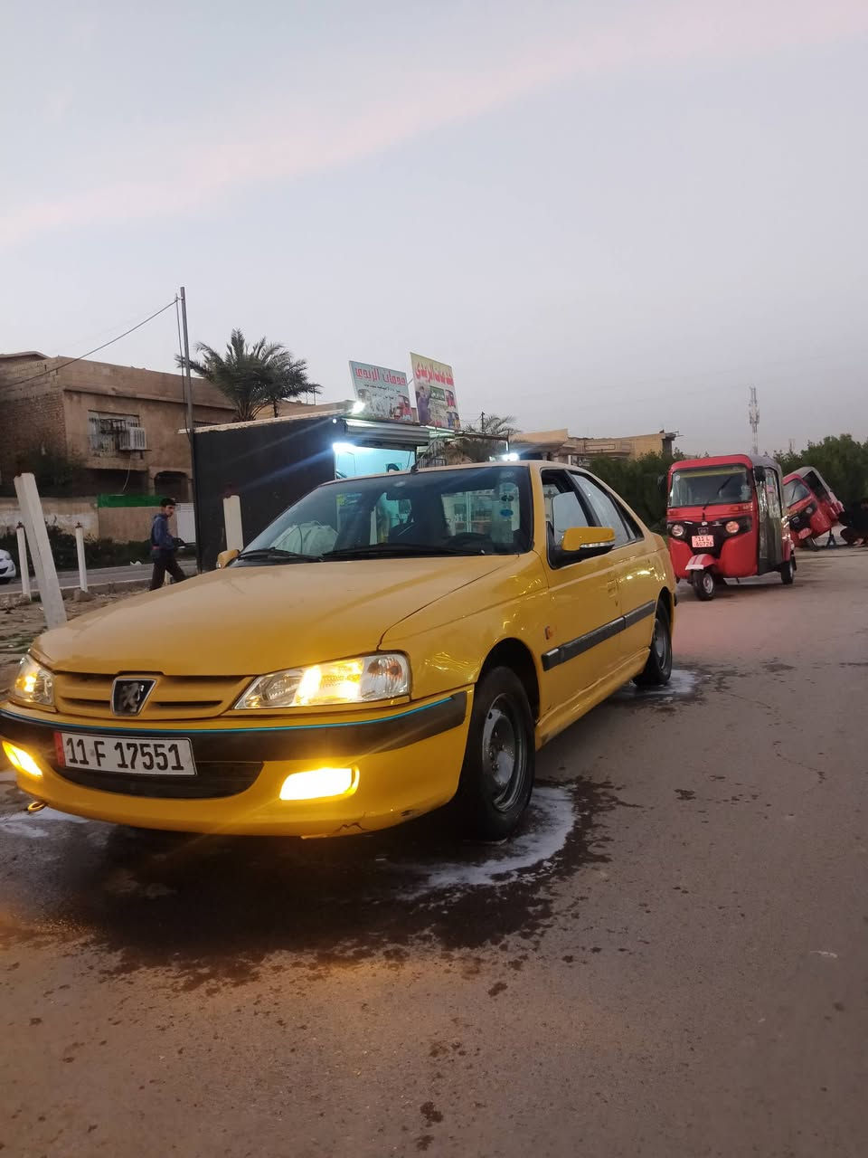 سلام عليكم البيع بيجو بارص 2015 السياره خير من الله كير مكينه جديد فقط قبق جنطه مبدل بسمي هيئه غرامات مصفره 
العنوان بغداد 
الستفسار ***********
